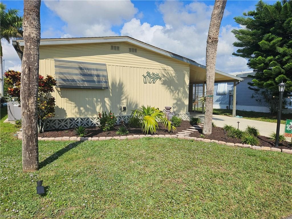 45 Aquamarine AVE # 45Q, NAPLES FL 34114-1