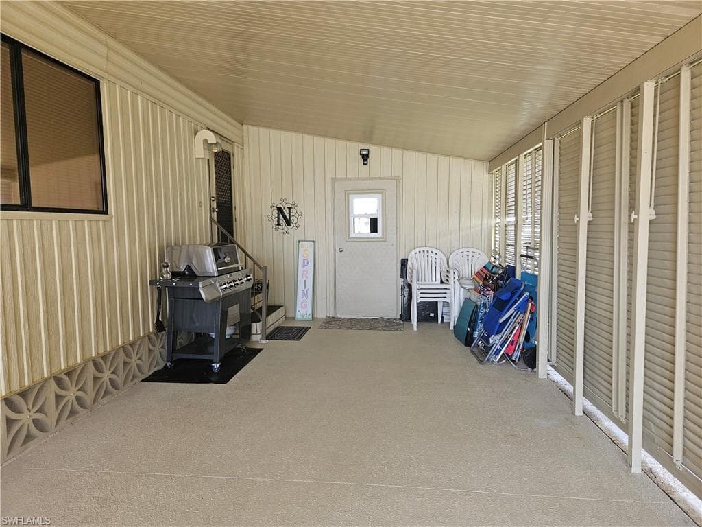 45 Aquamarine AVE # 45Q, NAPLES FL 34114-37