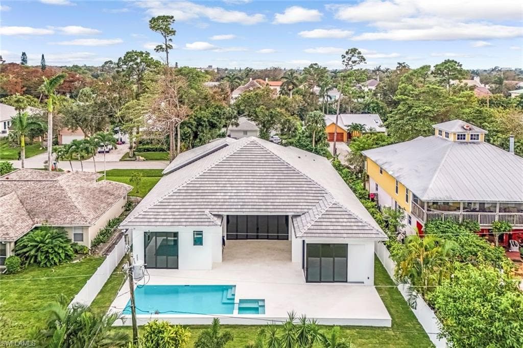 1317 Cypress Woods DR, NAPLES FL 34103-21