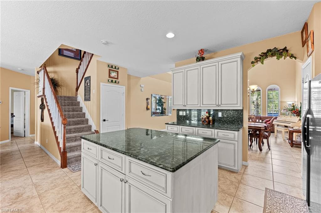 15489 Laguna Hills DR, FORT MYERS FL 33908-9