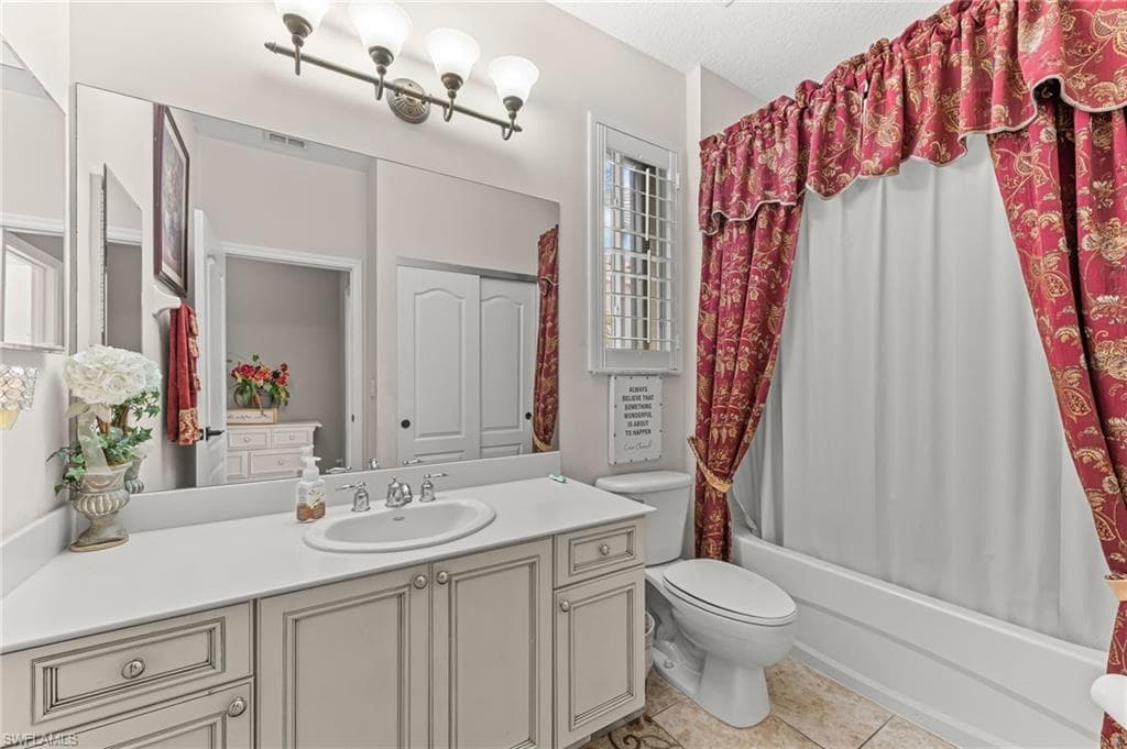 15489 Laguna Hills DR, FORT MYERS FL 33908-17