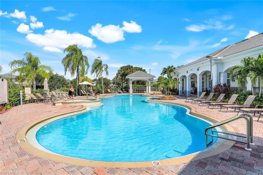 15239 Summit Place CIR # 246, NAPLES FL 34119-42