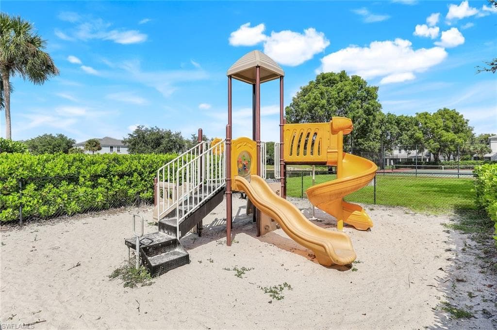 15239 Summit Place CIR # 246, NAPLES FL 34119-43