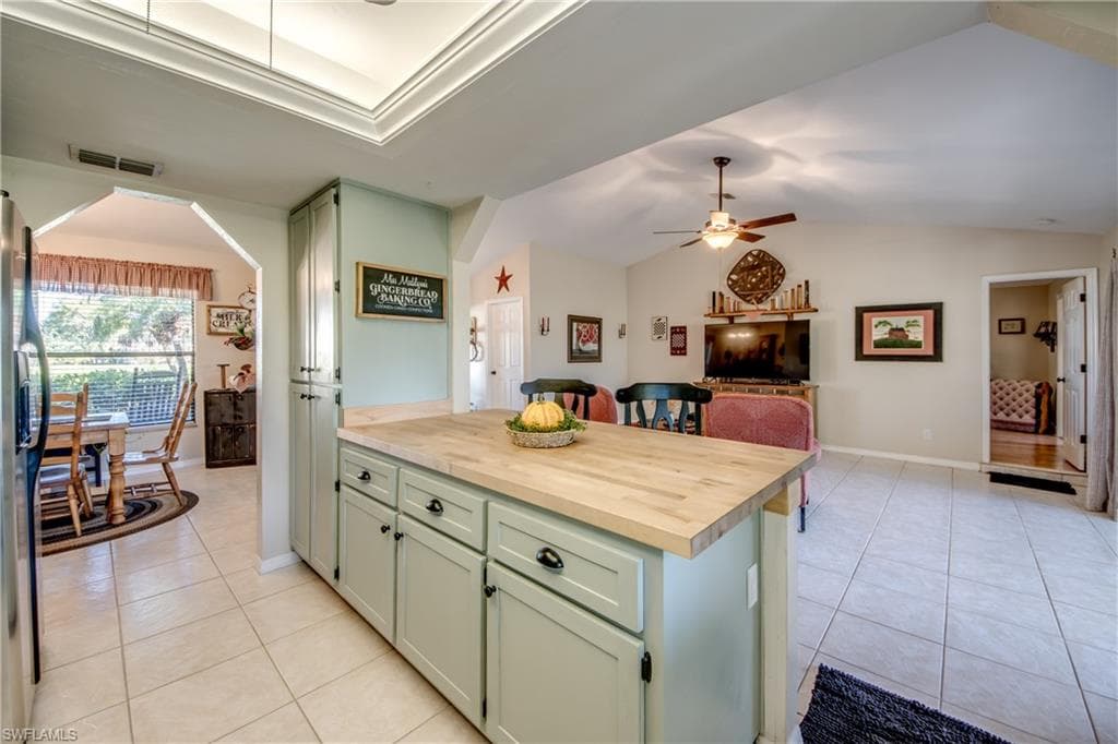 6419 Ben Hogan CIR, NORTH FORT MYERS FL 33917-12