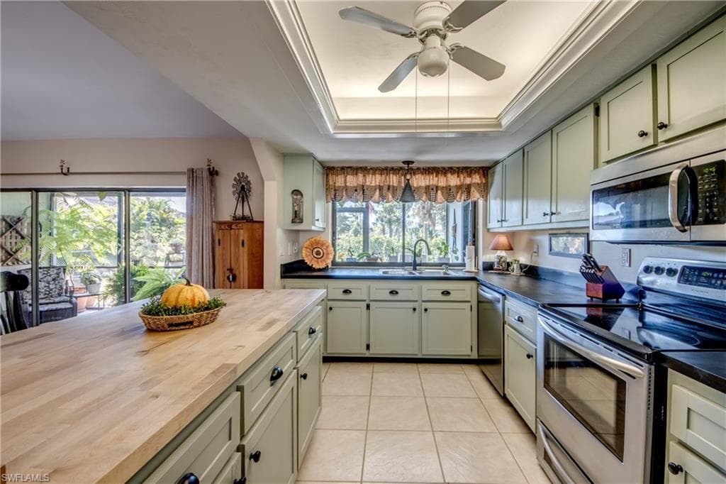 6419 Ben Hogan CIR, NORTH FORT MYERS FL 33917-16