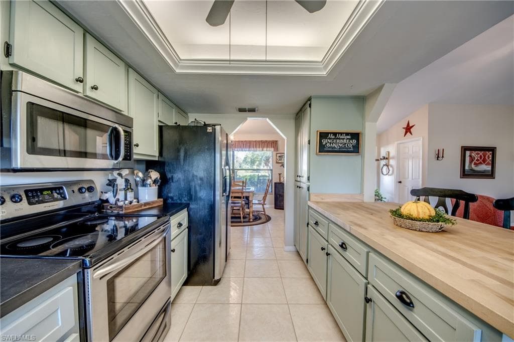 6419 Ben Hogan CIR, NORTH FORT MYERS FL 33917-21