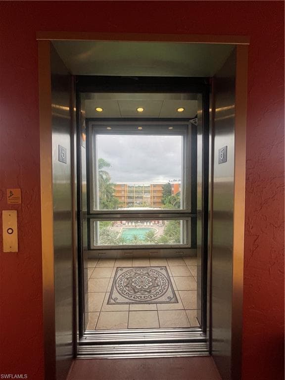 2366 E Mall DR # 521, FORT MYERS FL 33901-21