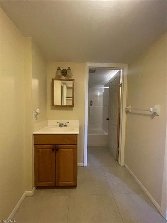 2366 E Mall DR # 521, FORT MYERS FL 33901-19