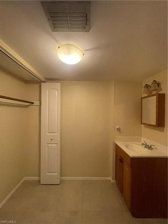 2366 E Mall DR # 521, FORT MYERS FL 33901-13