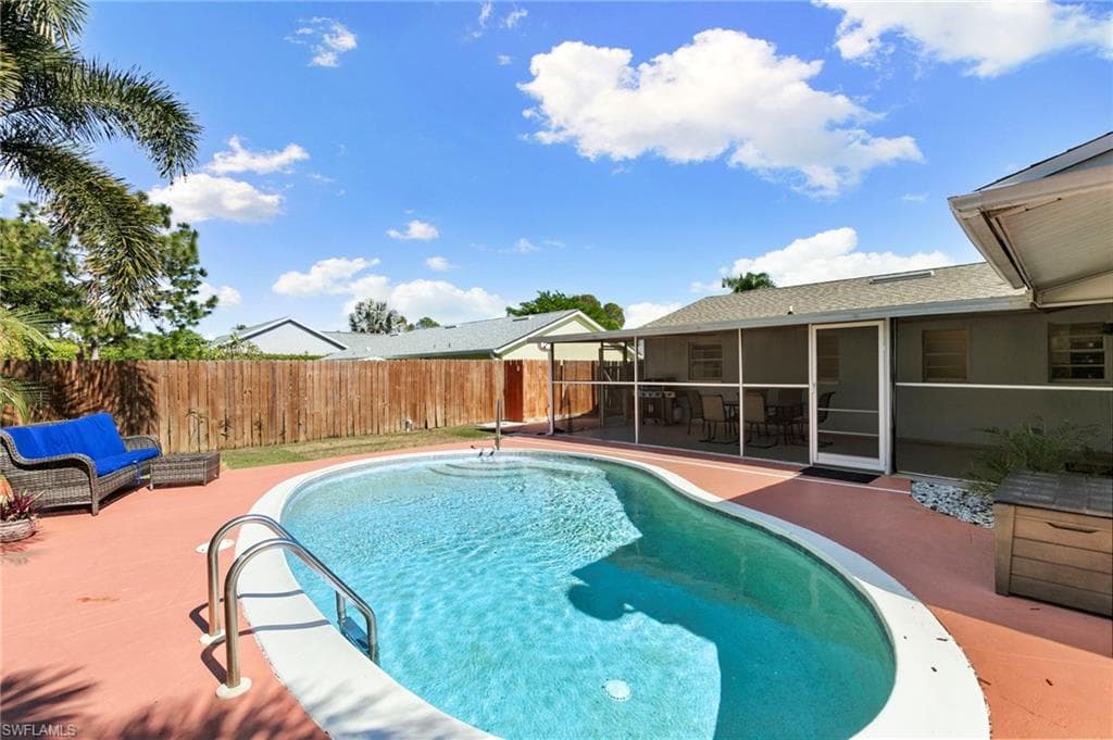 4220 Pearl Harbor DR, NAPLES FL 34112-22