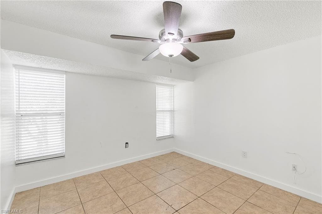 4220 Pearl Harbor DR, NAPLES FL 34112-16