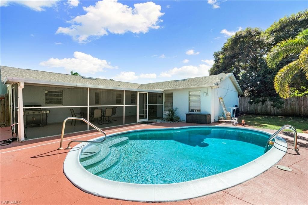 4220 Pearl Harbor DR, NAPLES FL 34112-21