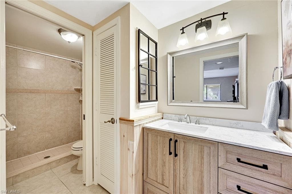 64 4th ST # B201, BONITA SPRINGS FL 34134-10