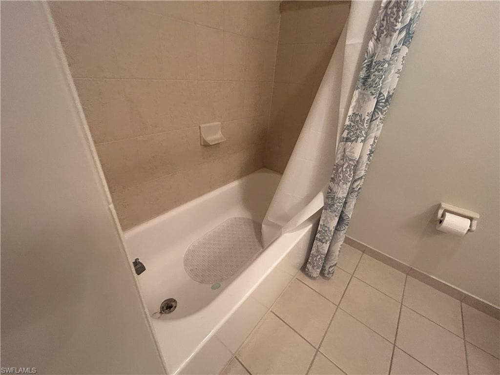 8484 Bernwood Cove LOOP # 1302, FORT MYERS FL 33966-10