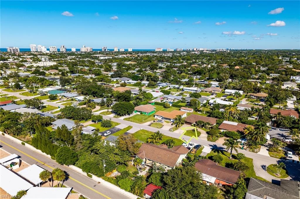 1337 Wisconsin DR, NAPLES FL 34103-31