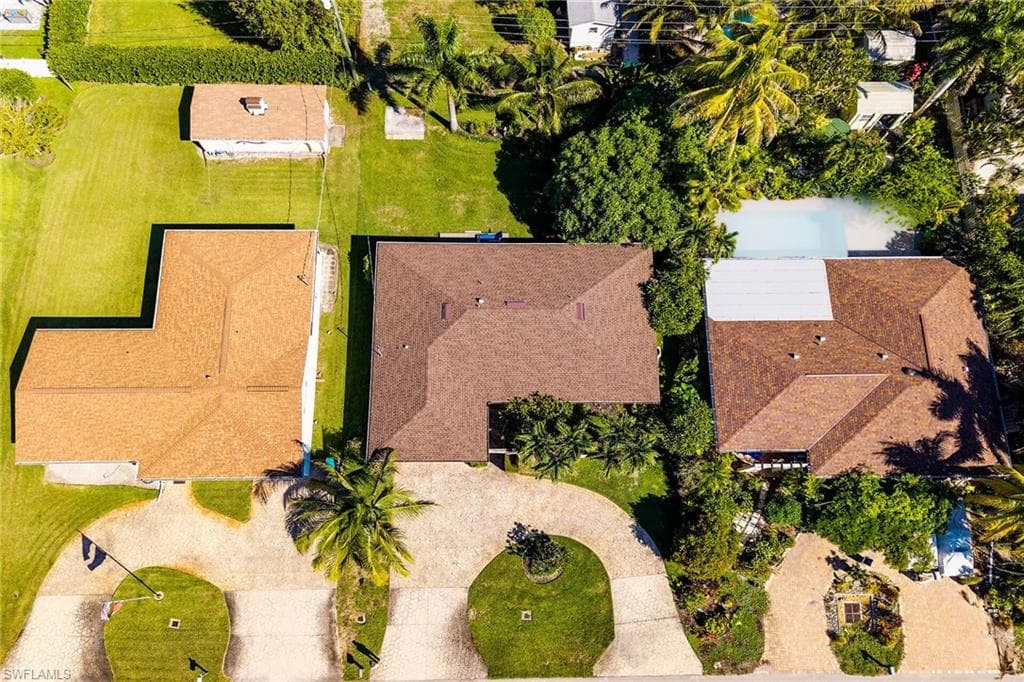 1337 Wisconsin DR, NAPLES FL 34103-34