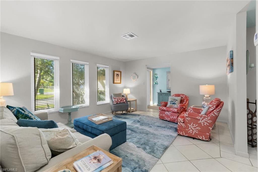 1337 Wisconsin DR, NAPLES FL 34103-7