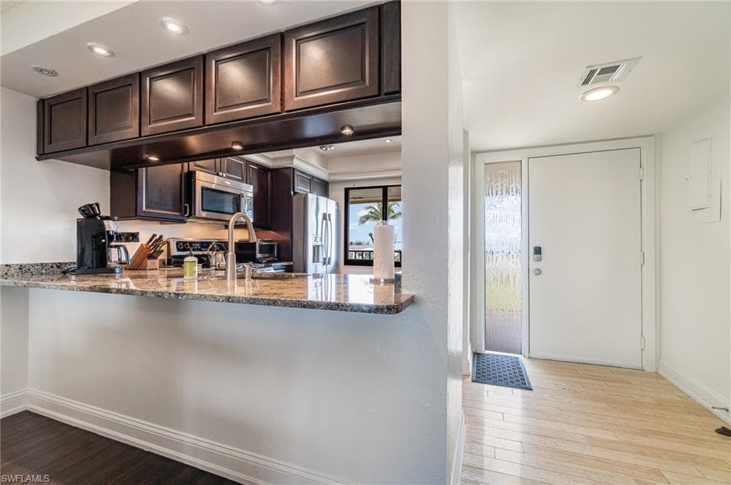 21470 Bay Village DR # 245, FORT MYERS BEACH FL 33931-12