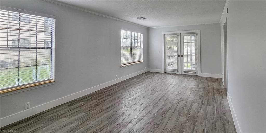 5367 Treetops DR # M101, NAPLES FL 34113-1