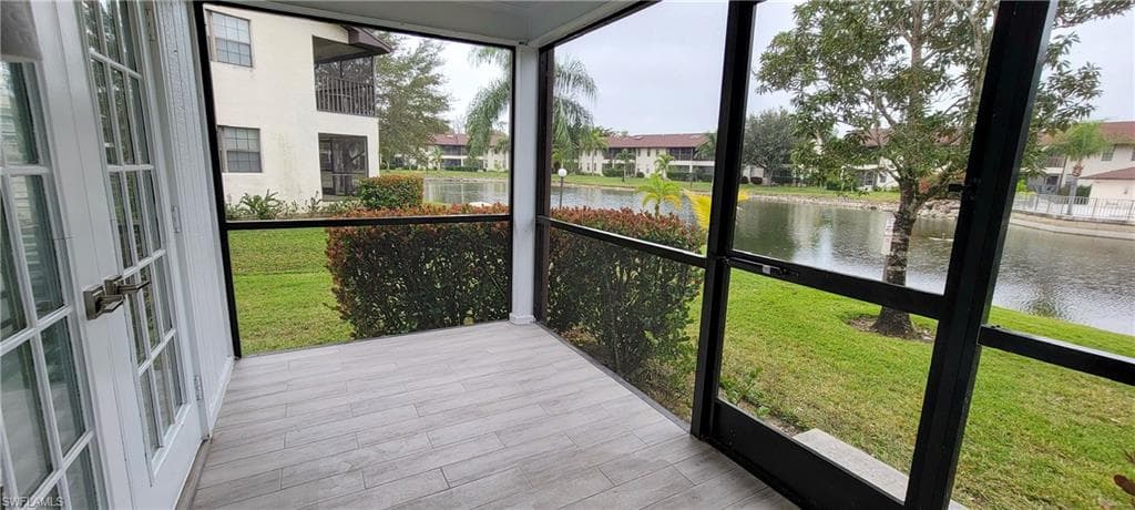 5367 Treetops DR # M101, NAPLES FL 34113-4
