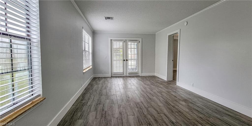 5367 Treetops DR # M101, NAPLES FL 34113-3