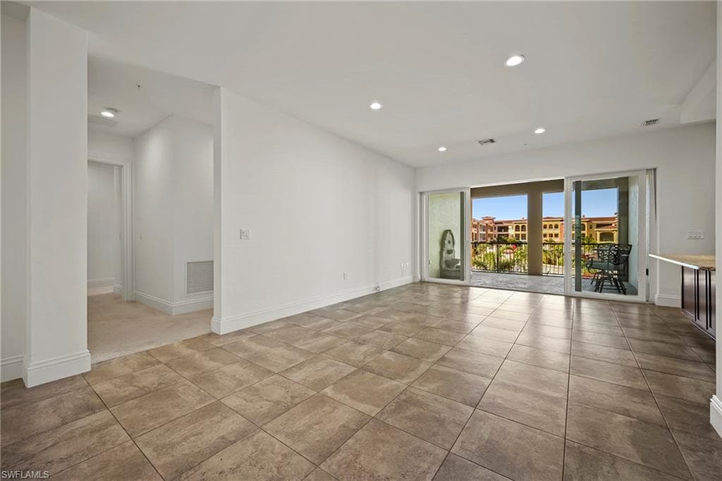 21460 Strada Nuova CIR # B307, ESTERO FL 33928-8