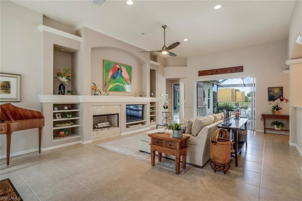 2839 Lone Pine LN, NAPLES FL 34119-2