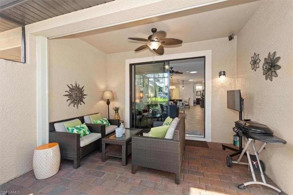 11086 St Roman WAY, BONITA SPRINGS FL 34135-12