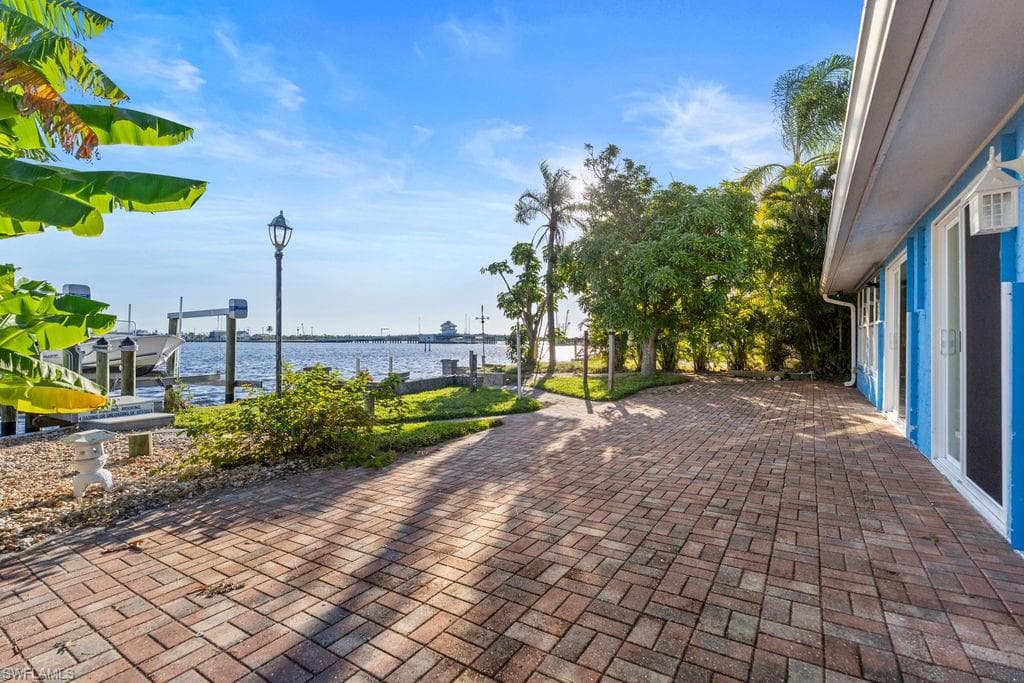 2504 Bayshore DR-27