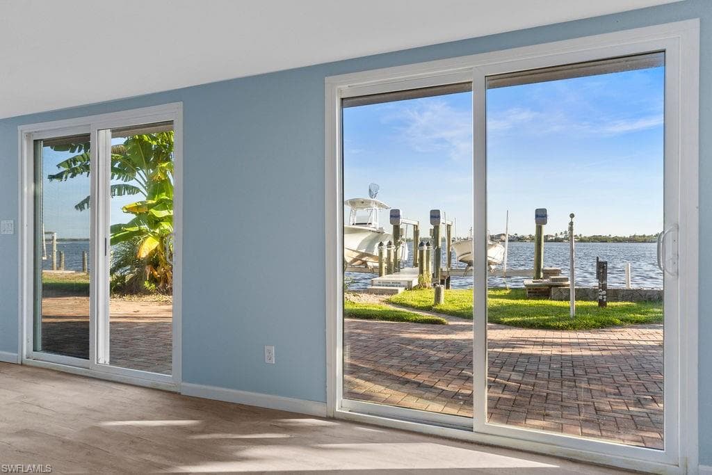 2504 Bayshore DR-19