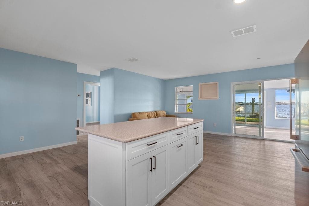 2504 Bayshore DR-10