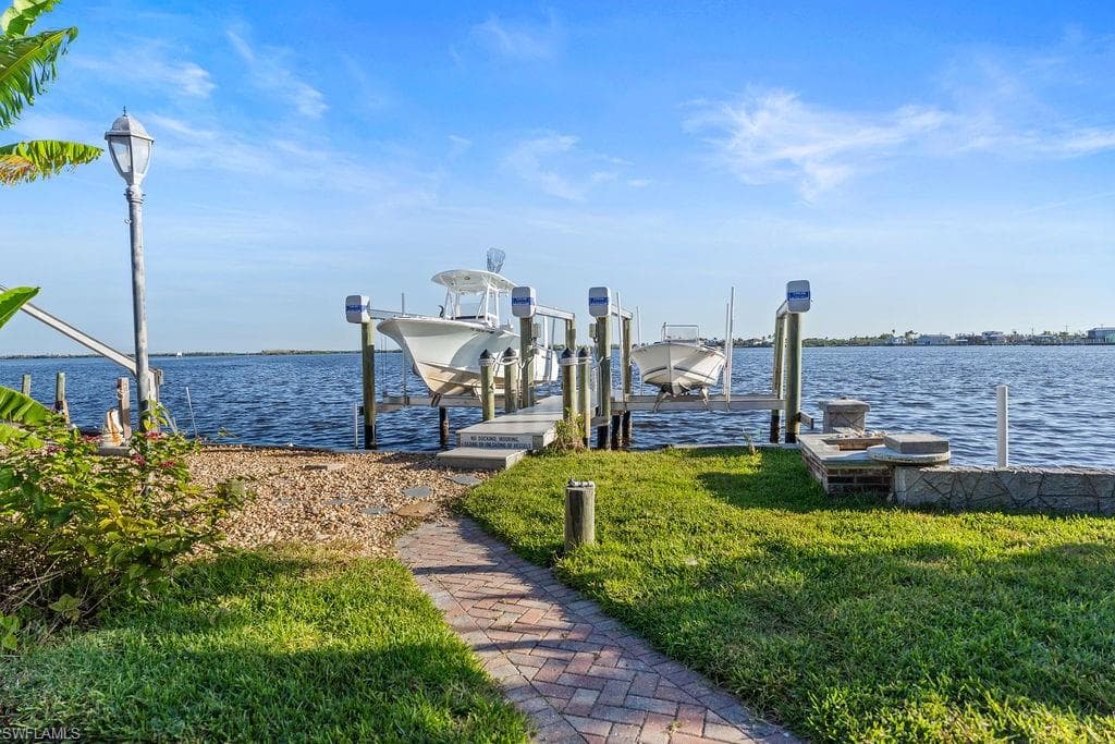 2504 Bayshore DR-24