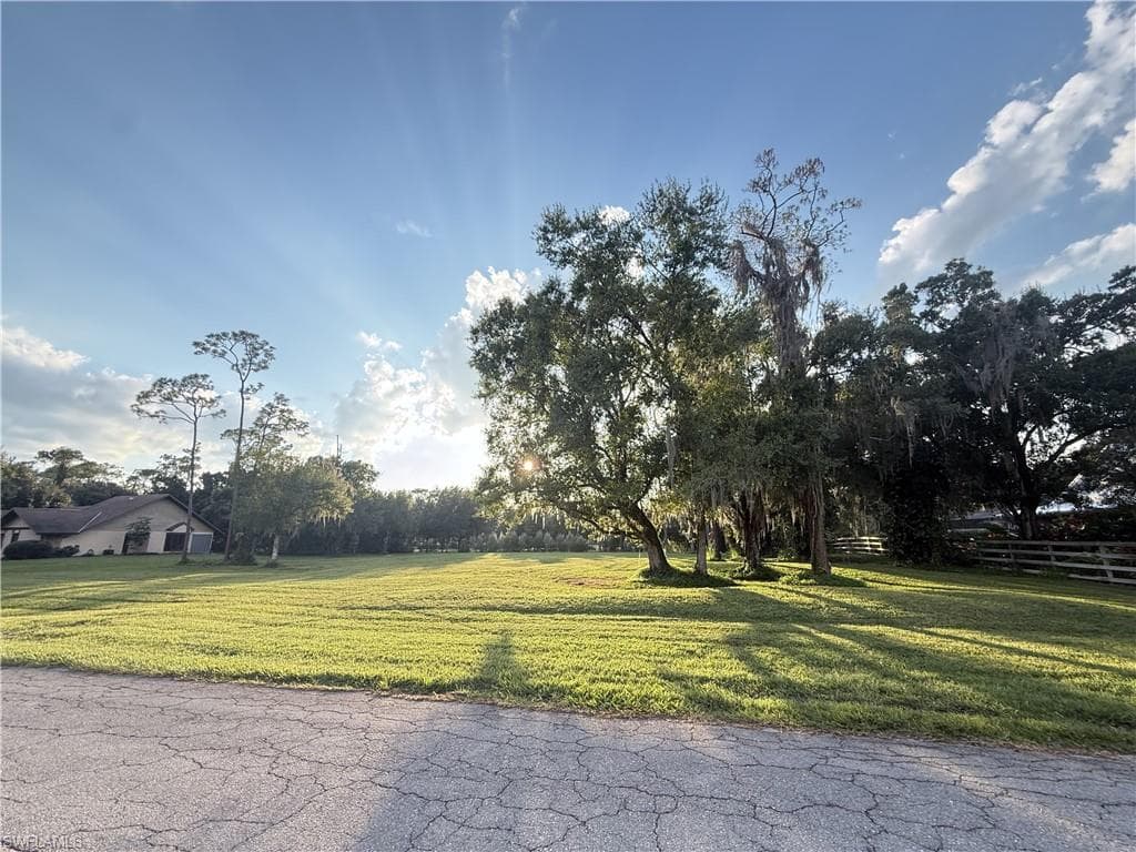 18511 Telegraph Creek LN, ALVA FL 33920-2