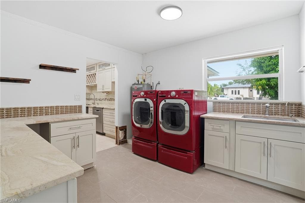 55 Aqua LN, NORTH FORT MYERS FL 33903-25