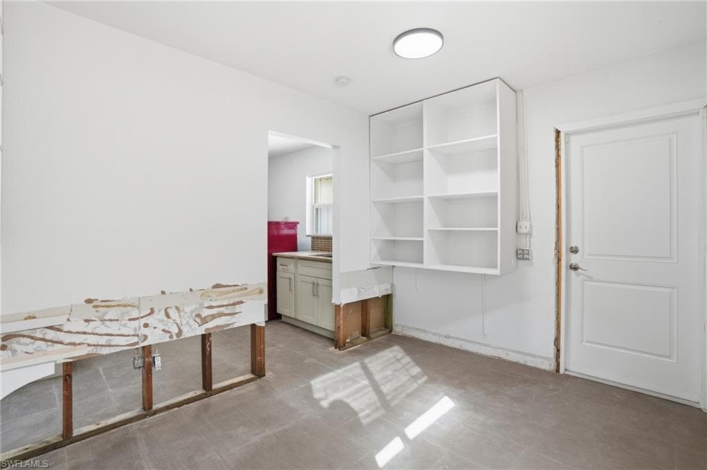 55 Aqua LN, NORTH FORT MYERS FL 33903-27