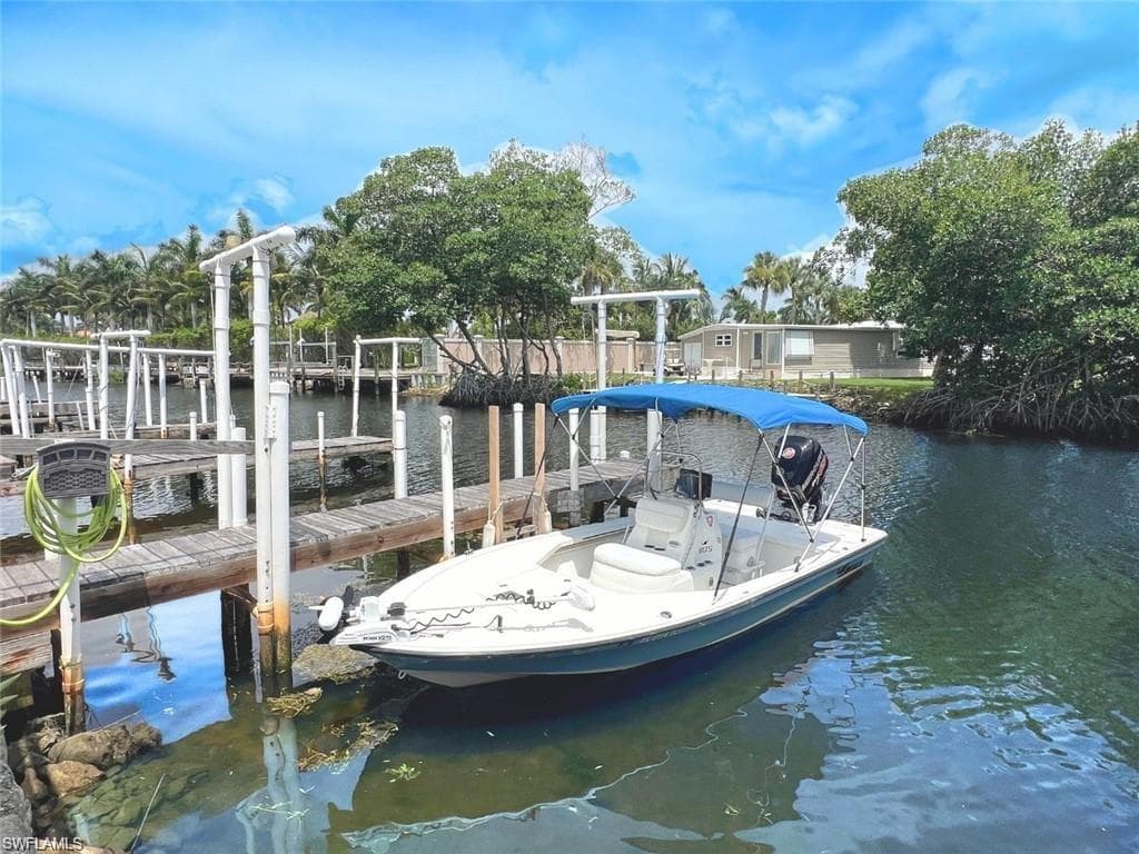 123 Cedar LN # 42, NAPLES FL 34114-2