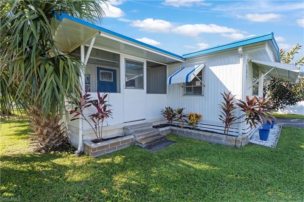 123 Cedar LN # 42, NAPLES FL 34114-31