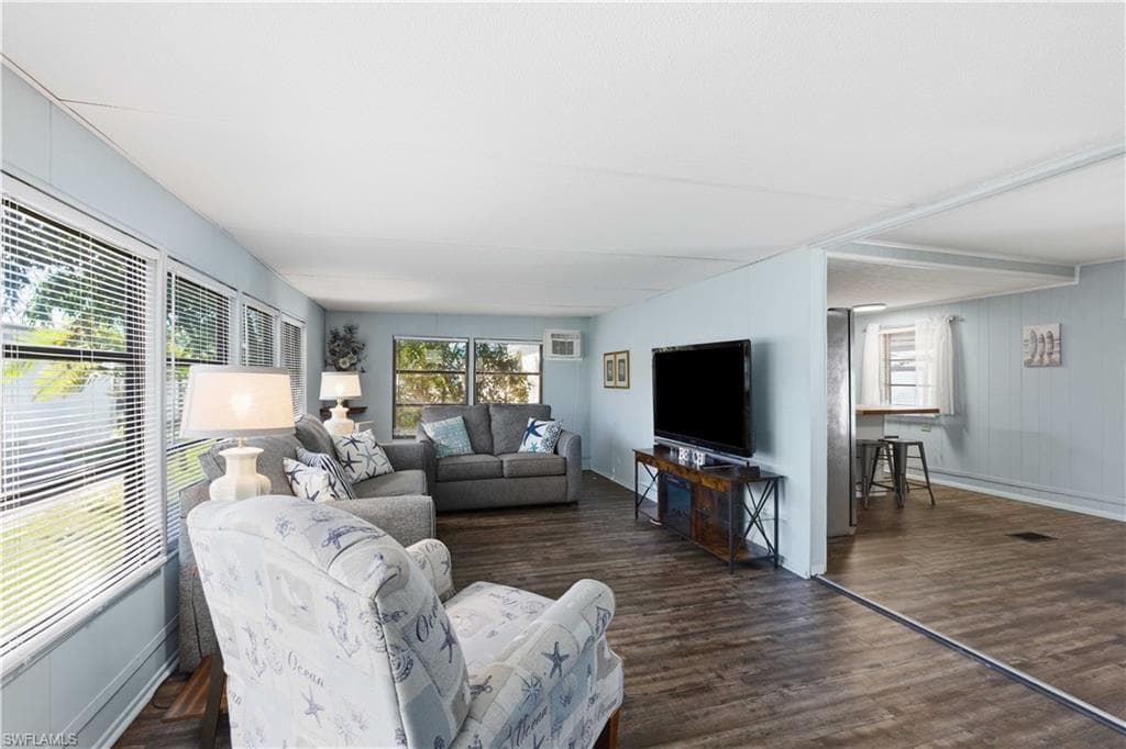 123 Cedar LN # 42, NAPLES FL 34114-19