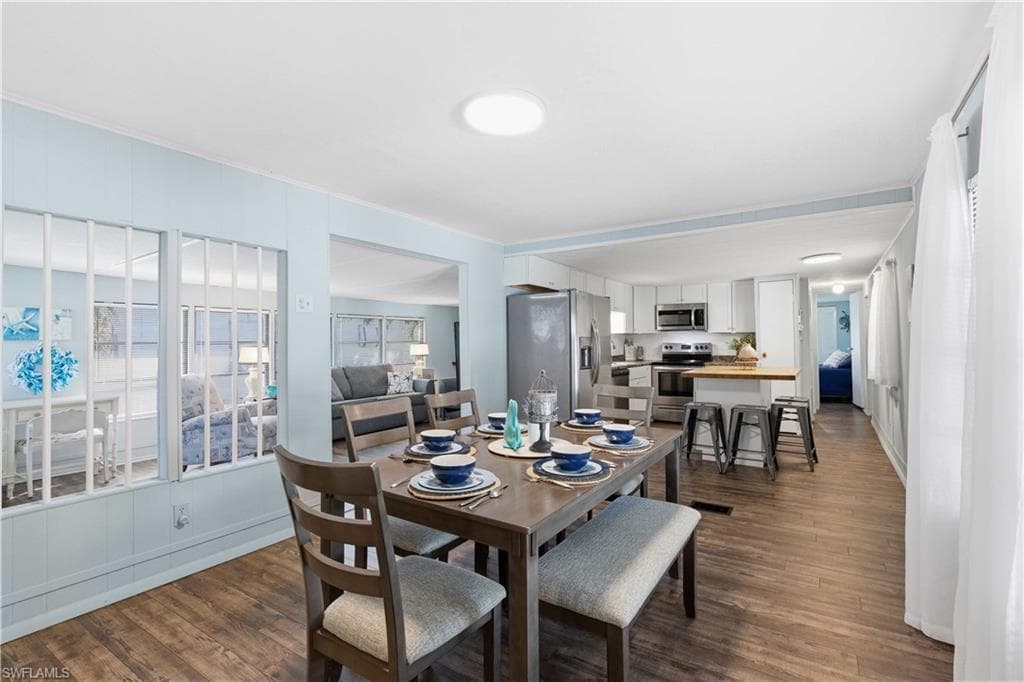 123 Cedar LN # 42, NAPLES FL 34114-13