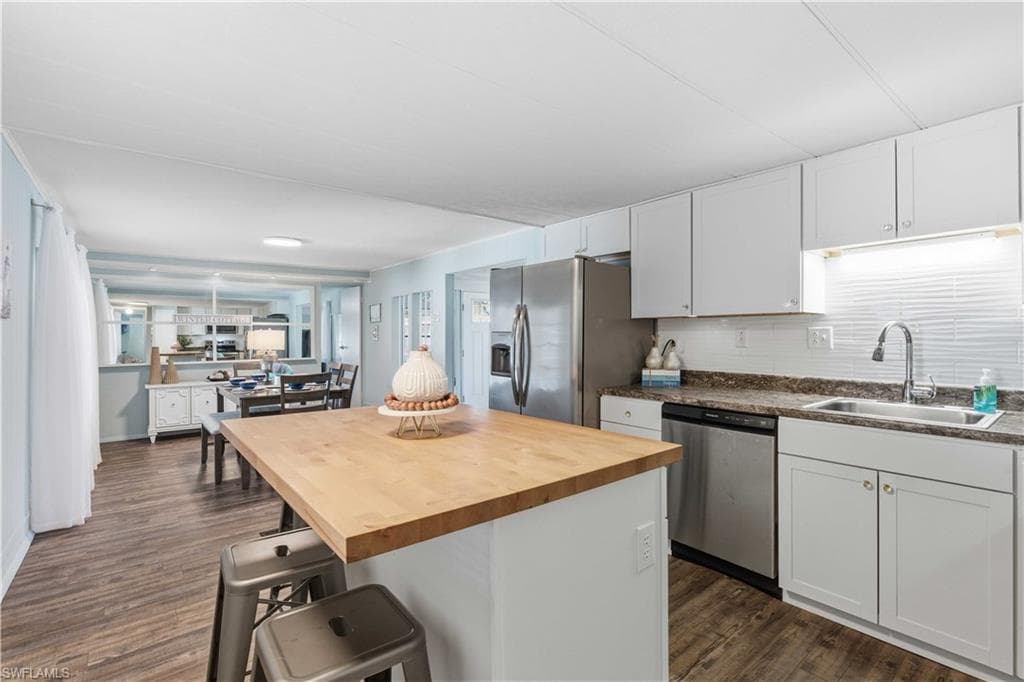 123 Cedar LN # 42, NAPLES FL 34114-10