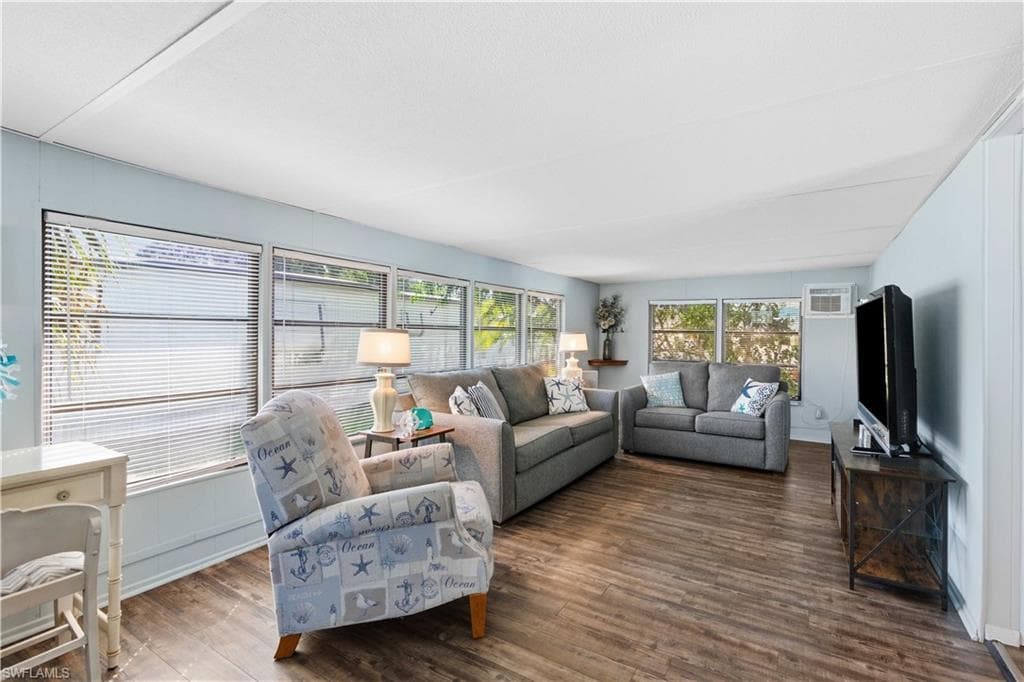 123 Cedar LN # 42, NAPLES FL 34114-18