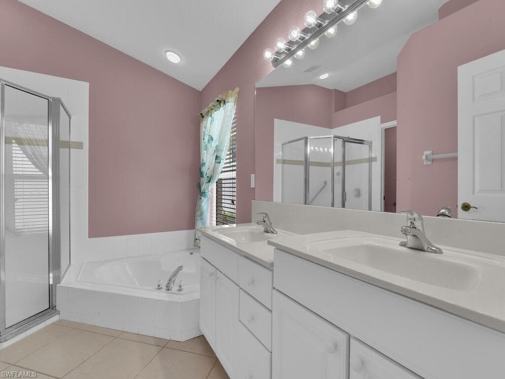 2012 Oxford Ridge CIR, LEHIGH ACRES FL 33973-15