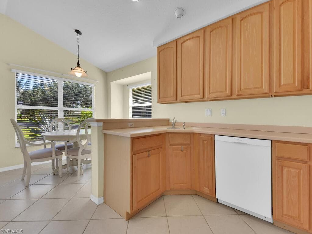 2012 Oxford Ridge CIR, LEHIGH ACRES FL 33973-4