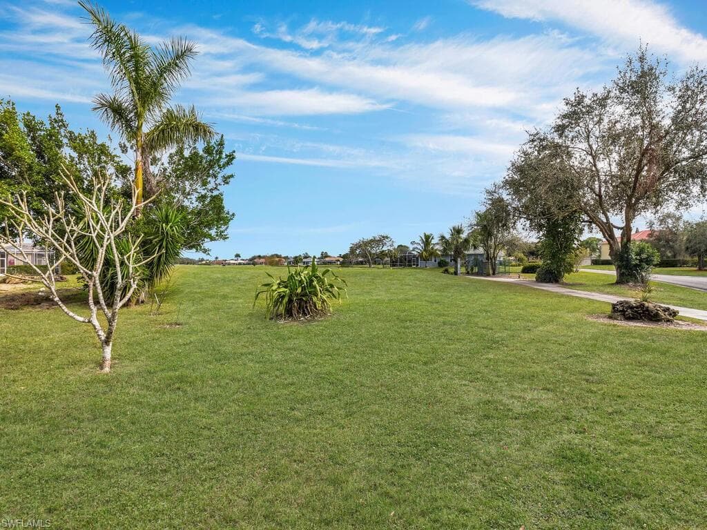 2012 Oxford Ridge CIR, LEHIGH ACRES FL 33973-33