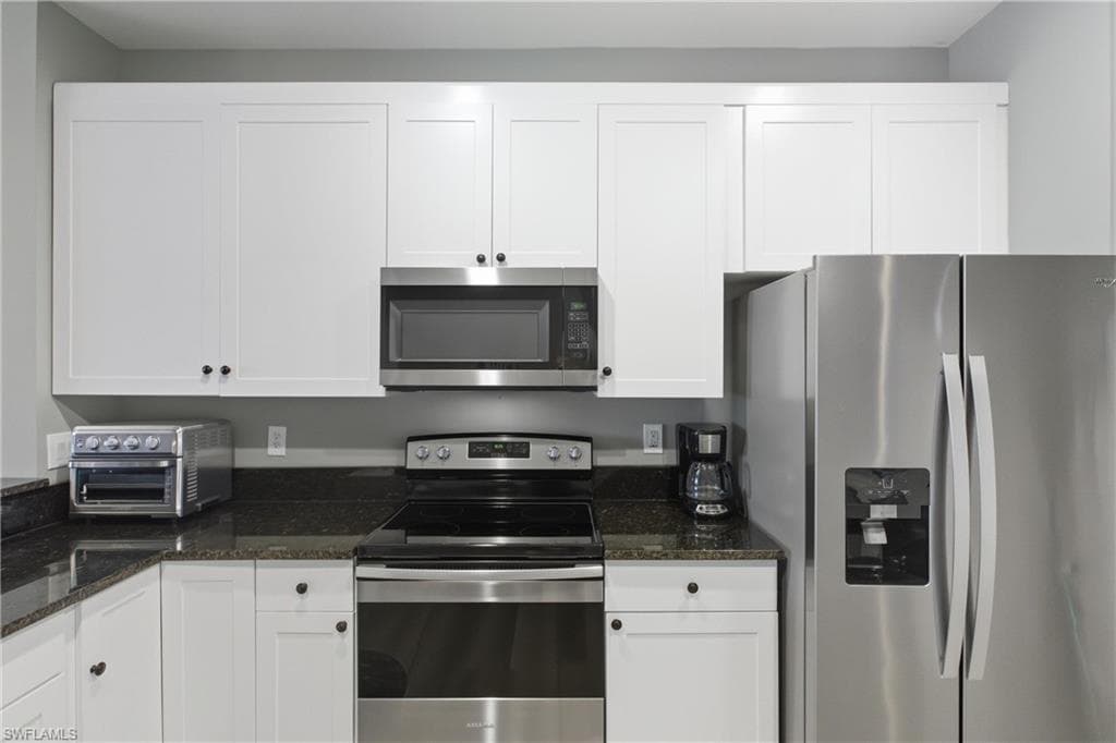 8461 Village Edge CIR # 2, FORT MYERS FL 33919-15