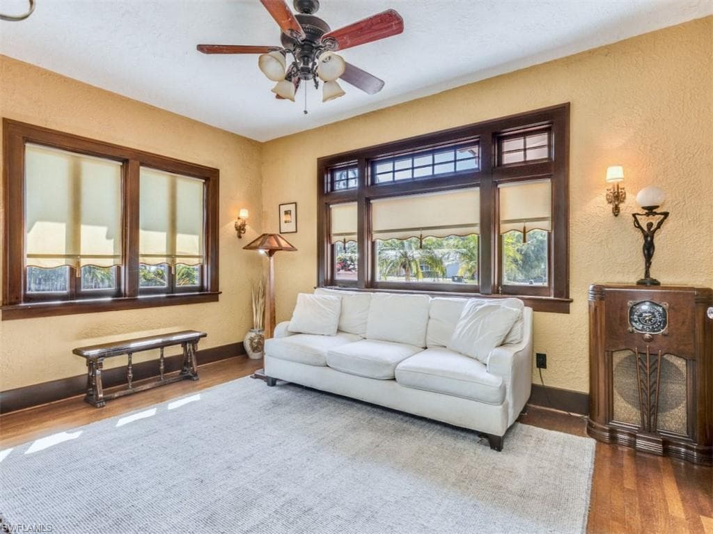 1249 Osceola DR, FORT MYERS FL 33901-8