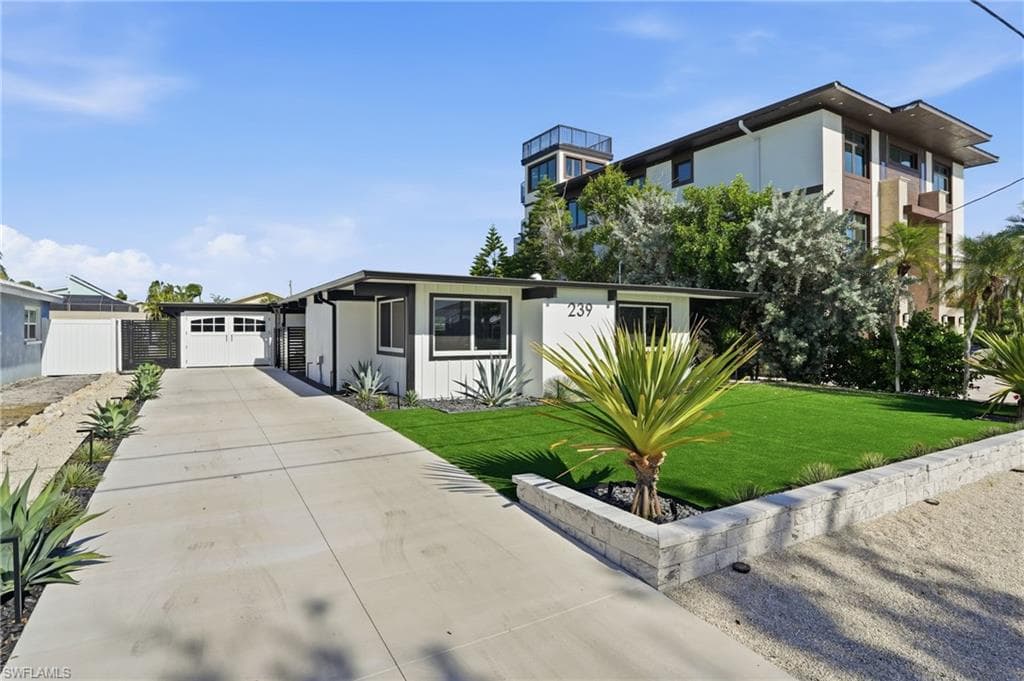 239 Curlew ST, FORT MYERS BEACH FL 33931-45