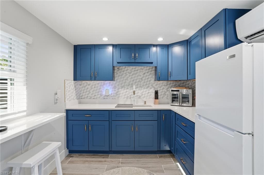 239 Curlew ST, FORT MYERS BEACH FL 33931-25