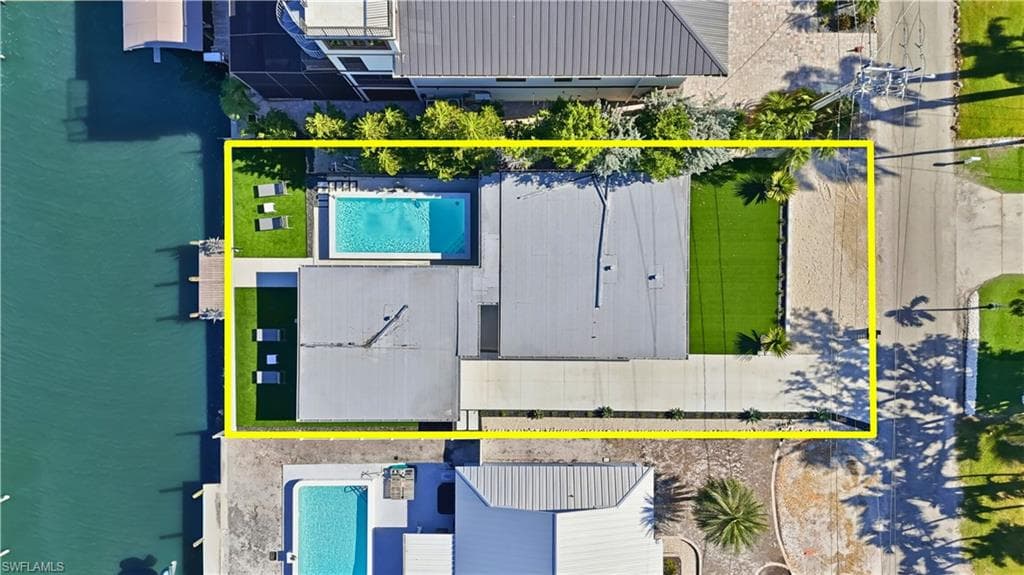 239 Curlew ST, FORT MYERS BEACH FL 33931-43