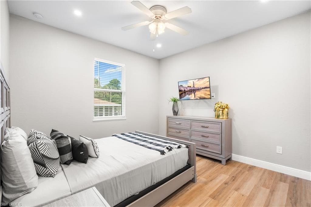 10004 Connecticut ST, BONITA SPRINGS FL 34135-20